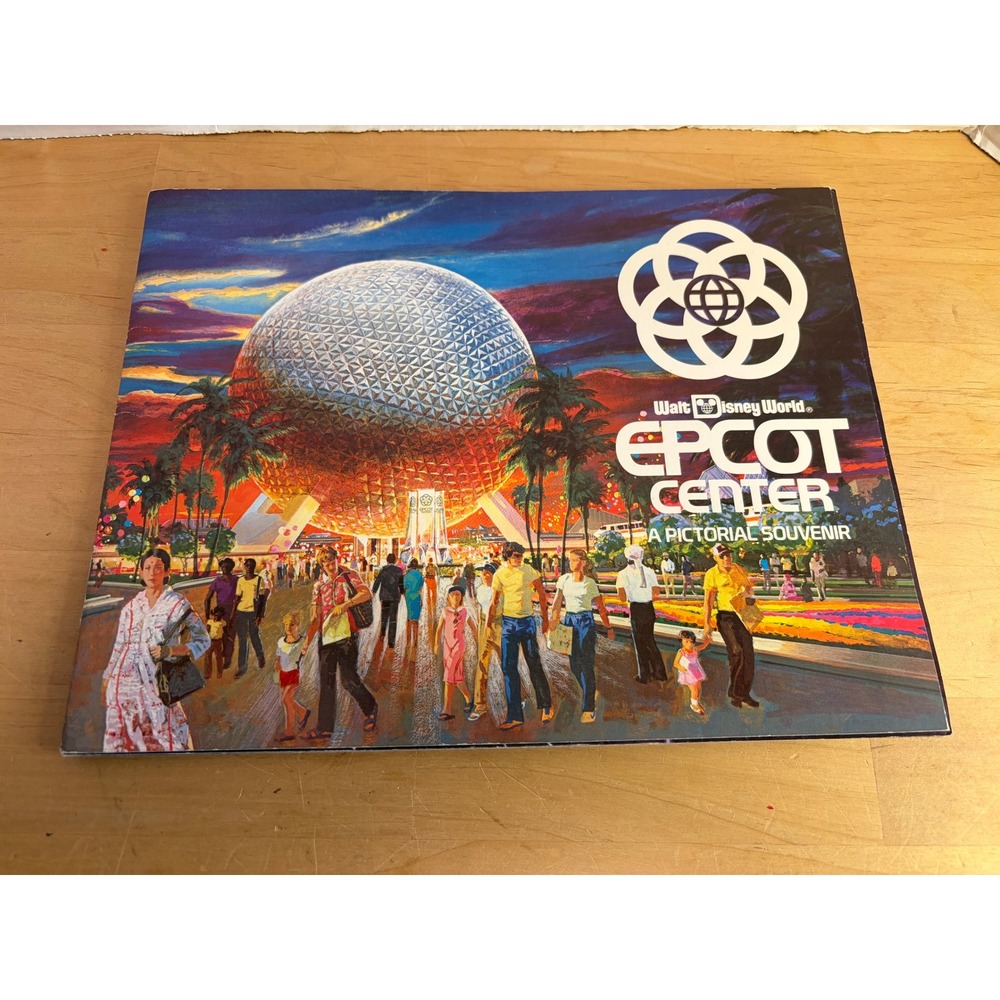 Vintage 1982 Walt Disney World EPCOT Center A Pictorial Souvenir Booklet